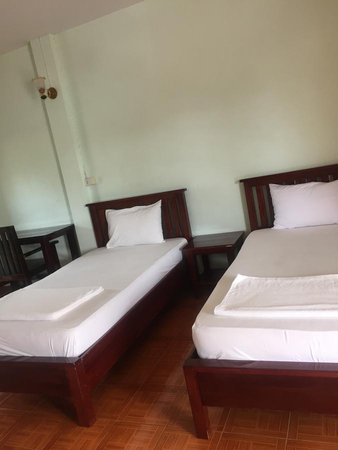 Poon Suk Hotel Kabin Buri Extérieur photo