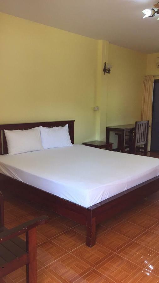 Poon Suk Hotel Kabin Buri Extérieur photo